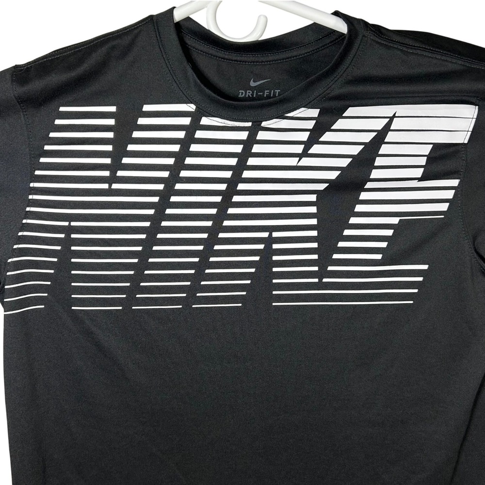 Nike Dri-FIT Athletic T-Shirt Men's Medium Black Graphic Short Sleeve
